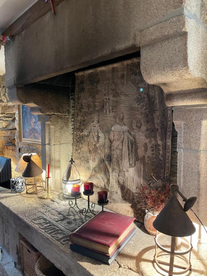 Appartement De 1634 Avec Balcon Au Sud Sur Jardin En Plein Coeur Historique เทรกิเยร์ ภายนอก รูปภาพ